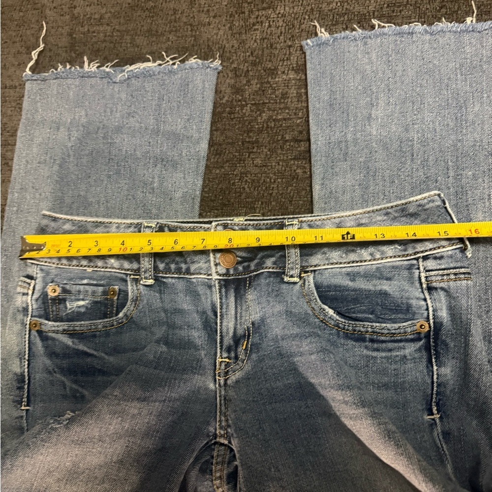 ✨ American Eagle Artist Bootcut Jeans Size 4 Raw Hem Distressed ✨ - Picture 14 of 15
